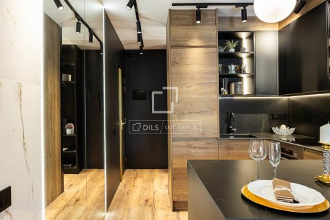 Apartamento de 1 dormitorio en venta en Barcelona, Cataluña, Spain № 8557 - foto 11