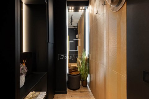Apartamento de 1 dormitorio en venta en Barcelona, Cataluña, Spain № 8557 - foto 12