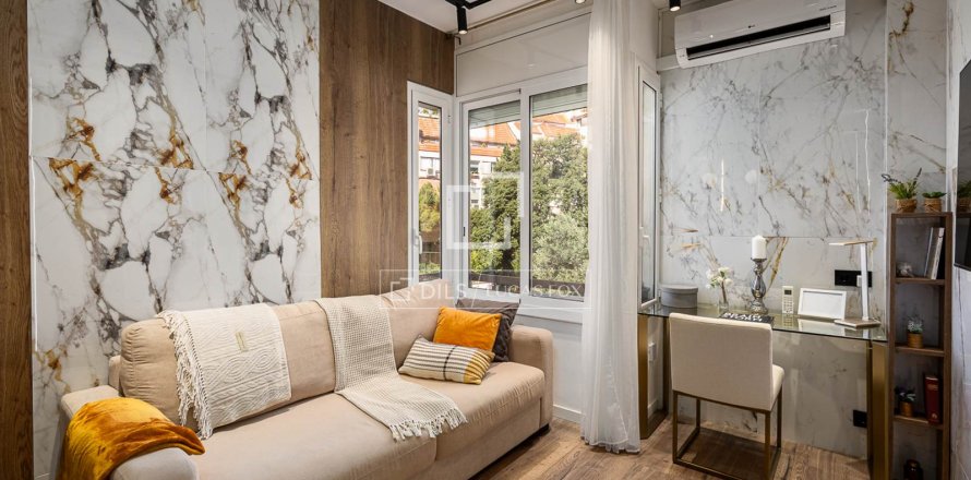 Apartamento de 1 dormitorio en venta en Barcelona, Cataluña, Spain № 8557