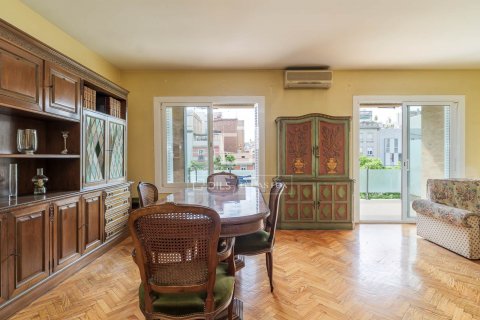 Купить квартиру в Барселона, Испания с 4 спальни, 160м², № 8553 - фото 3
