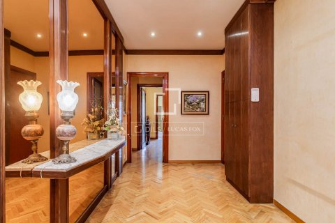 Купить квартиру в Барселона, Испания с 4 спальни, 160м², № 8553 - фото 7