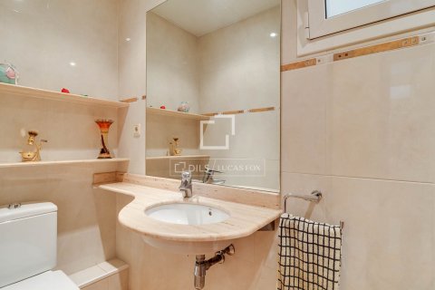 Купить квартиру в Барселона, Испания с 4 спальни, 160м², № 8553 - фото 28