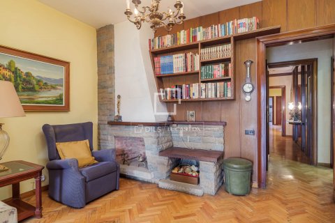 Купить квартиру в Барселона, Испания с 4 спальни, 160м², № 8553 - фото 9