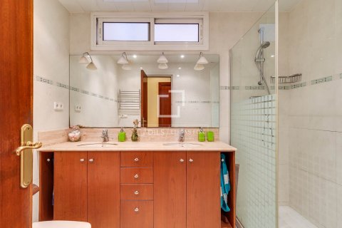 Купить квартиру в Барселона, Испания с 4 спальни, 160м², № 8553 - фото 25