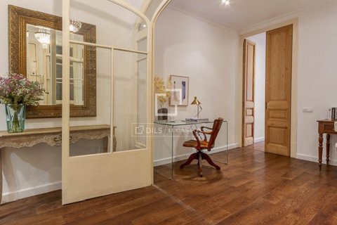 Купить квартиру в Барселона, Испания с 2 спальни, 116м², № 8558 - фото 10