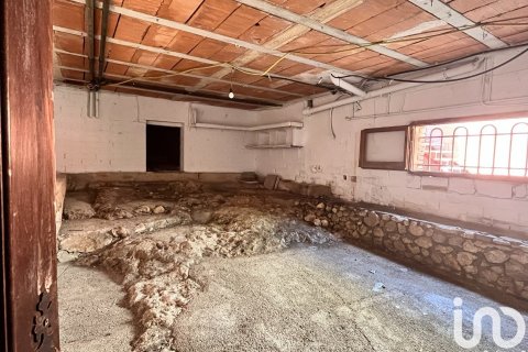 Сasa de 4 dormitorios en venta en Vilanova i la Geltrú, Barcelona, Cataluña, Spain № 5050 - foto 26