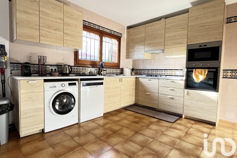 Сasa de 4 dormitorios en venta en Vilanova i la Geltrú, Barcelona, Cataluña, Spain № 5050 - foto 22
