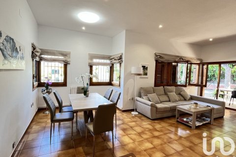 Сasa de 4 dormitorios en venta en Vilanova i la Geltrú, Barcelona, Cataluña, Spain № 5050 - foto 12