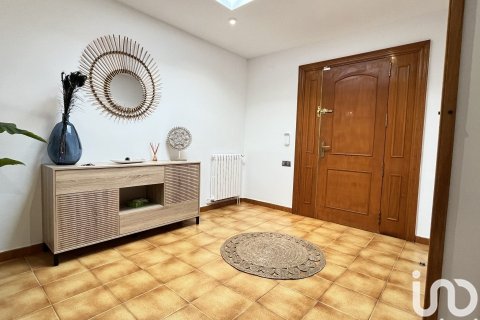 Сasa de 4 dormitorios en venta en Vilanova i la Geltrú, Barcelona, Cataluña, Spain № 5050 - foto 7