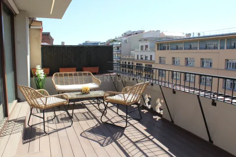 Apartamento de 2 dormitorios en venta en Barcelona, Cataluña, Spain № 6984 - foto 2