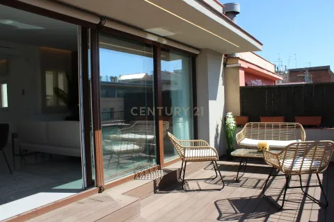 Apartamento de 2 dormitorios en venta en Barcelona, Cataluña, Spain № 6984 - foto 3