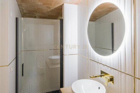 Сasa de 4 dormitorios en venta en Barcelona, Cataluña, Spain № 6978 - foto 26