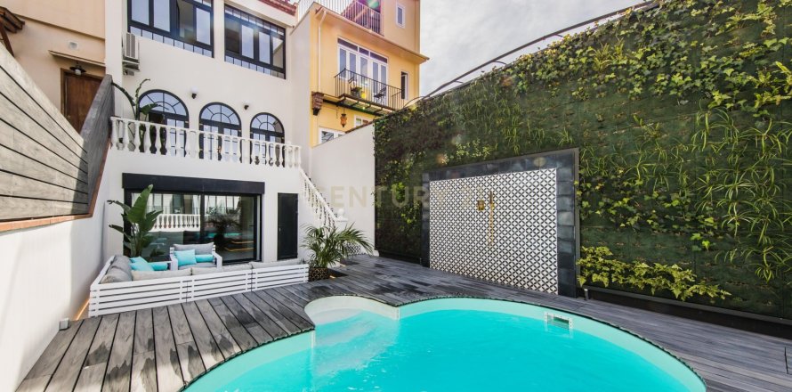 Сasa de 4 dormitorios en venta en Barcelona, Cataluña, Spain № 6978