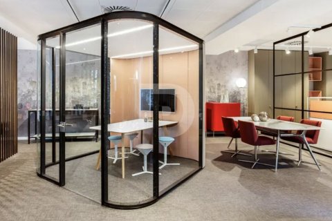 Oficina de 800 m² en venta en Horta-Guinardó, Barcelona, Cataluña, Spain № 3711 - foto 3