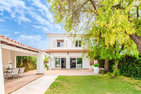 Villa de 4 dormitorios en venta en Sitges, Barcelona, Cataluña, Spain № 3716