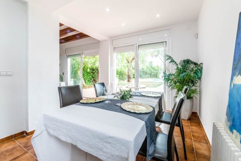 Villa de 4 dormitorios en venta en Sitges, Barcelona, Cataluña, Spain № 3716 - foto 14