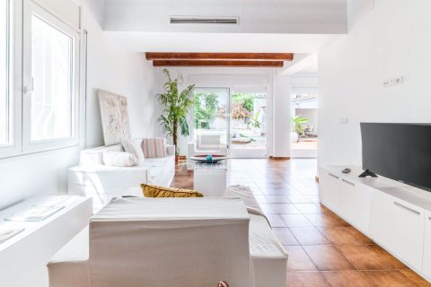 Villa de 4 dormitorios en venta en Sitges, Barcelona, Cataluña, Spain № 3716 - foto 3