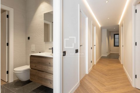 Купить квартиру в Барселона, Испания с 3 спальни, 156м², № 4155 - фото 22