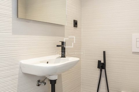 Купить квартиру в Барселона, Испания с 3 спальни, 156м², № 4155 - фото 26