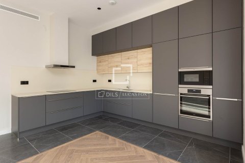 Купить квартиру в Барселона, Испания с 3 спальни, 156м², № 4155 - фото 6
