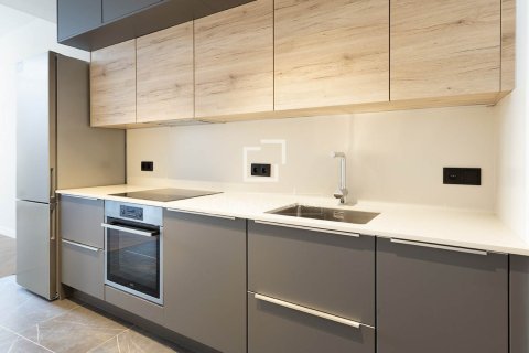 Apartamento de 2 dormitorios en venta en Barcelona, Cataluña, Spain № 4157 - foto 13