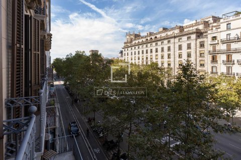 Apartamento de 2 dormitorios en venta en Barcelona, Cataluña, Spain № 4157 - foto 5