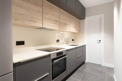 Apartamento de 2 dormitorios en venta en Barcelona, Cataluña, Spain № 4157 - foto 10