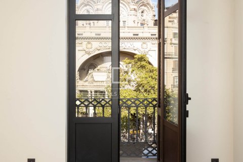 Apartamento de 2 dormitorios en venta en Barcelona, Cataluña, Spain № 4157 - foto 6