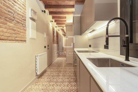 Купить квартиру в Барселона, Испания с 3 спальни, 67м², № 8580 - фото 9