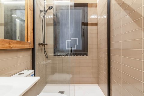 Купить квартиру в Барселона, Испания с 3 спальни, 67м², № 8580 - фото 12
