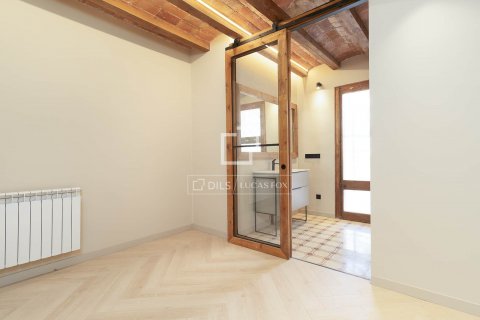Купить квартиру в Барселона, Испания с 3 спальни, 67м², № 8580 - фото 18
