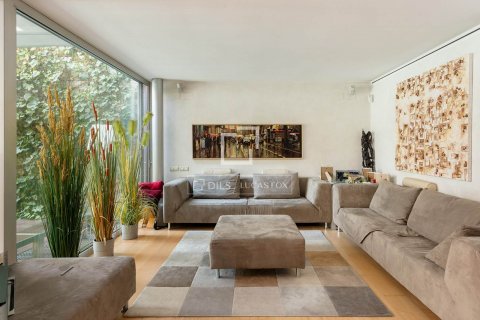 Villa de 5 dormitorios en venta en Barcelona, Cataluña, Spain № 8586 - foto 9