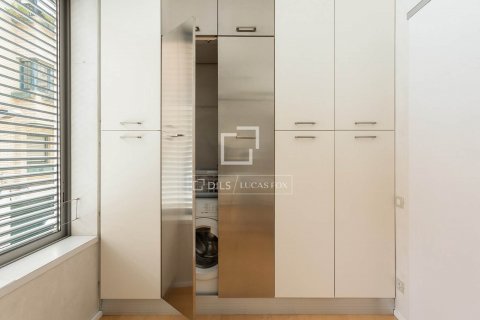 Villa de 5 dormitorios en venta en Barcelona, Cataluña, Spain № 8586 - foto 23