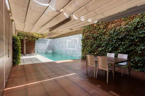 Villa de 5 dormitorios en venta en Barcelona, Cataluña, Spain № 8586
