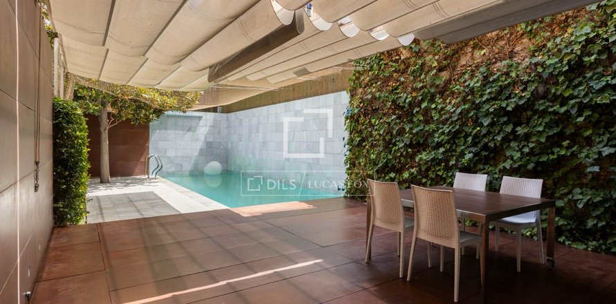 Villa de 5 dormitorios en venta en Barcelona, Cataluña, Spain № 8586