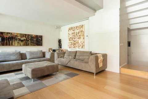 Villa de 5 dormitorios en venta en Barcelona, Cataluña, Spain № 8586 - foto 10