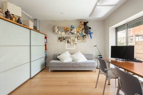 Villa de 5 dormitorios en venta en Barcelona, Cataluña, Spain № 8586 - foto 30