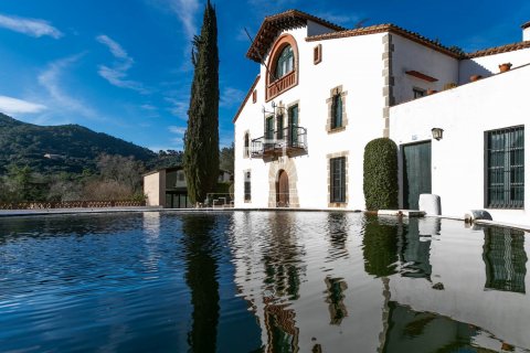 Finca de 10 dormitorios en venta en Argentona, Barcelona, Cataluña, Spain № 8582