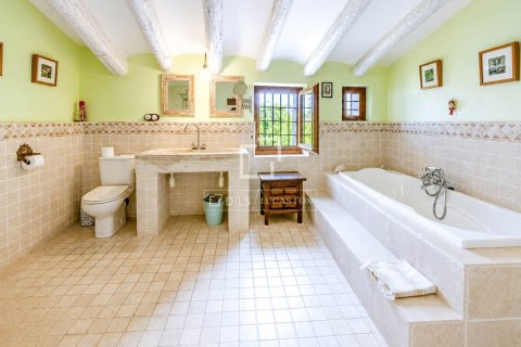 9 bedrooms finca for sale in Sitges, Barcelona, Catalonia, Spain № 8583 - photo 9