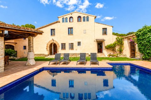 9 bedrooms finca for sale in Sitges, Barcelona, Catalonia, Spain № 8583 - photo 13