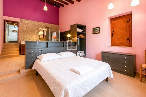 9 bedrooms finca for sale in Sitges, Barcelona, Catalonia, Spain № 8583 - photo 12