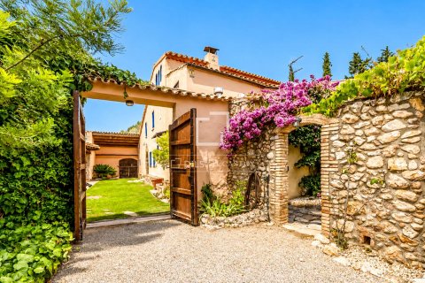 9 bedrooms finca for sale in Sitges, Barcelona, Catalonia, Spain № 8583 - photo 6