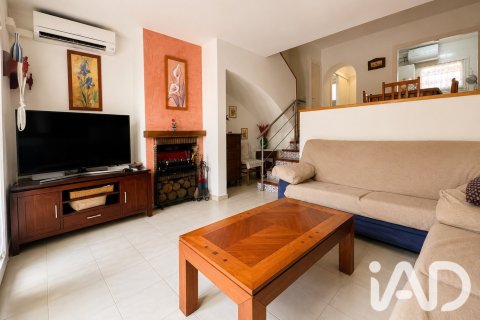 Casa adosada de 3 dormitorios en venta en Lloret de Mar, Gerona, Cataluña, Spain № 8468 - foto 7