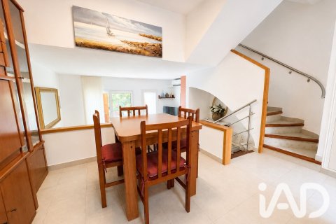 Casa adosada de 3 dormitorios en venta en Lloret de Mar, Gerona, Cataluña, Spain № 8468 - foto 20