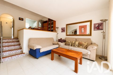 Casa adosada de 3 dormitorios en venta en Lloret de Mar, Gerona, Cataluña, Spain № 8468 - foto 5