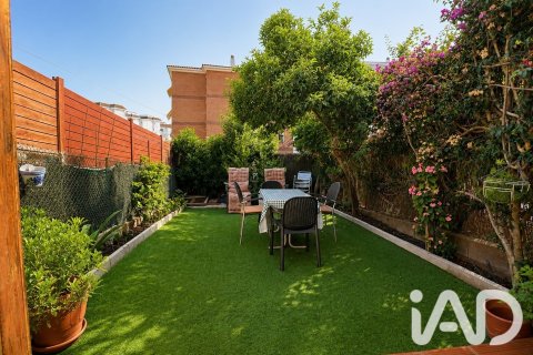 Casa adosada de 3 dormitorios en venta en Lloret de Mar, Gerona, Cataluña, Spain № 8468 - foto 10