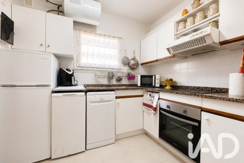 Casa adosada de 3 dormitorios en venta en Lloret de Mar, Gerona, Cataluña, Spain № 8468 - foto 15