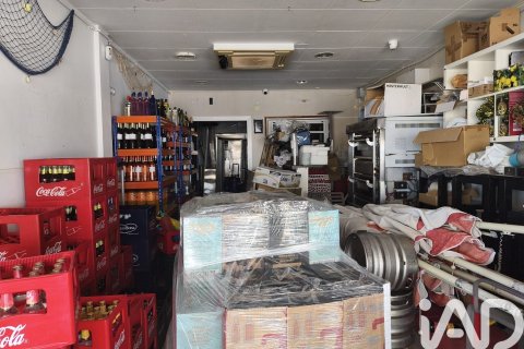 Propiedad comercial de 161 m² en venta en El Vendrell, Tarragona, Cataluña, Spain № 8472 - foto 21