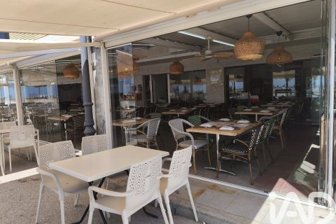 Propiedad comercial de 161 m² en venta en El Vendrell, Tarragona, Cataluña, Spain № 8472 - foto 28