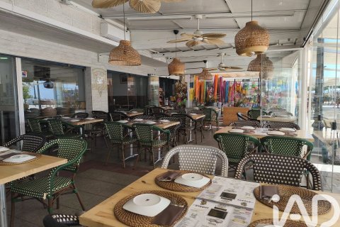 Propiedad comercial de 161 m² en venta en El Vendrell, Tarragona, Cataluña, Spain № 8472 - foto 24
